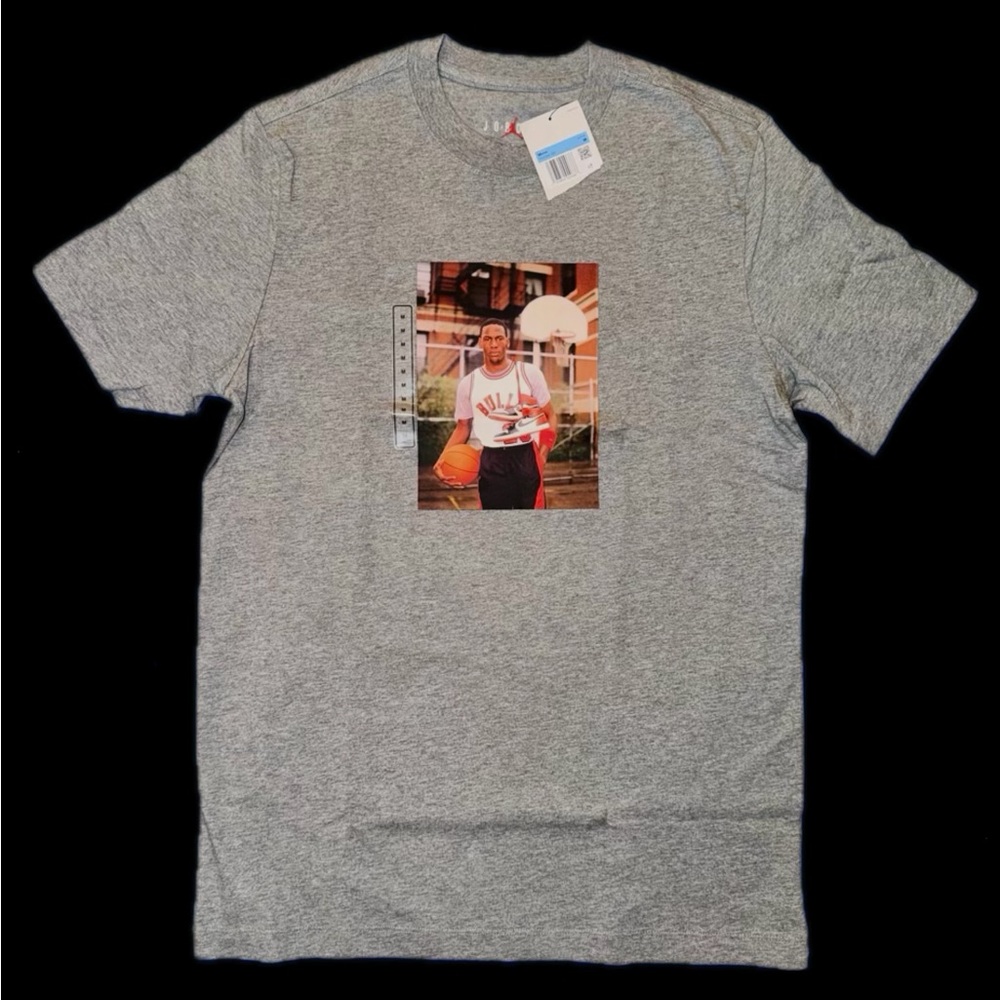 Nike Gray Heather Short Sleeve Tee with Basketball Photo Graphic